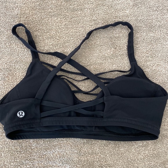 Lululemon sports bra size 6 - Picture 2 of 3